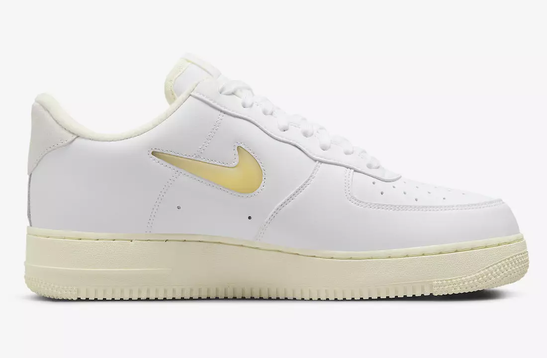 Nike Air Force 1 07 LX Pale Vanille Kokosmelk DC8894-100 Releasedatum