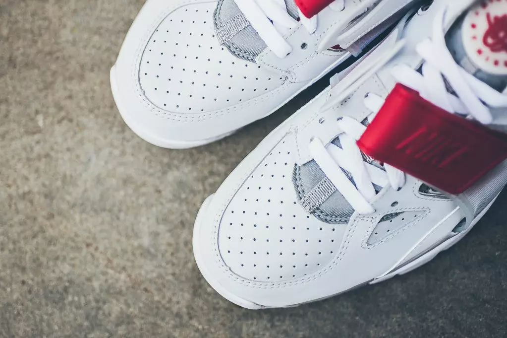 Nike Air Trainer Huarache Wolf Grey University Red White