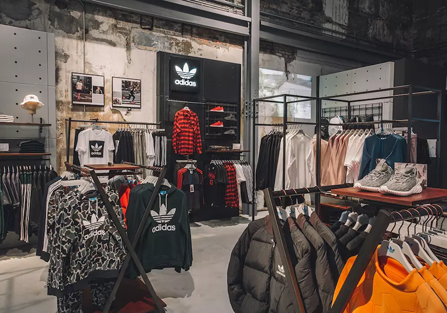 adidas Chicago Wicker Park Mağazası