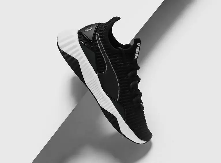 PUMA Defy Schwarz