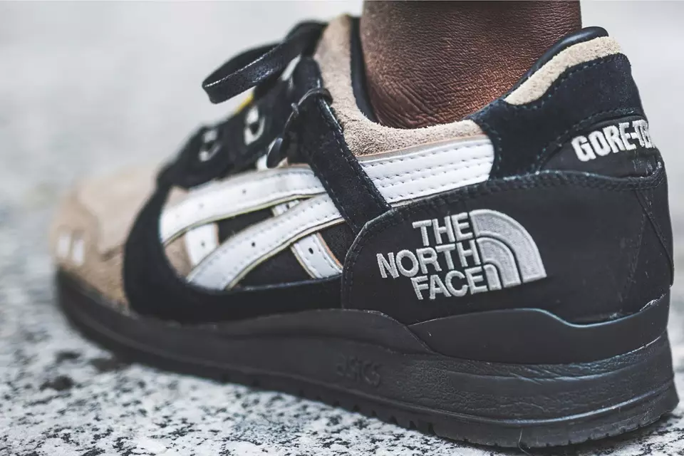 North Face x ASICS Gel Lyte III စိတ်ကြိုက်ဖြစ်သည်။