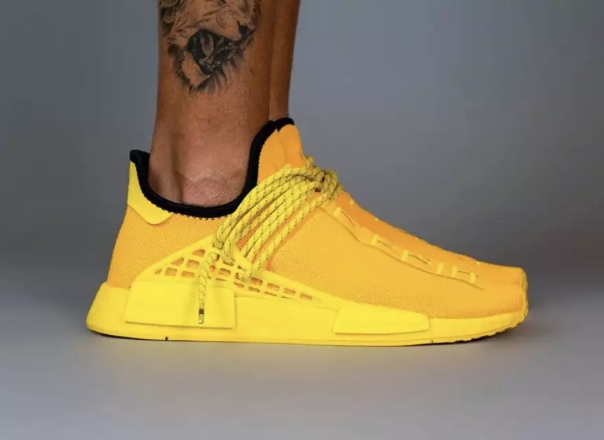 „Pharrell Adidas NMD Hu Yellow GY0091“ išleidimo data ant kojų