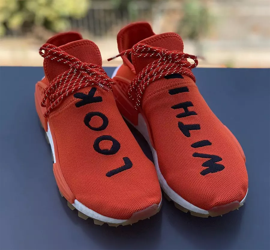 Pharrell adidas NMD Hu Шығарылым күніндегі көрінісі