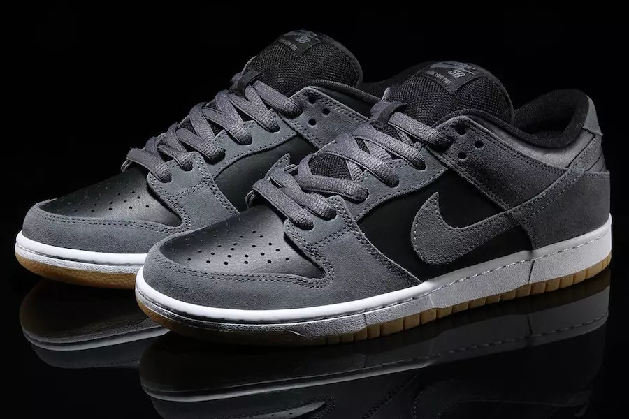 Nike SB Dunk me ngjyrë gri të errët AR0778-001