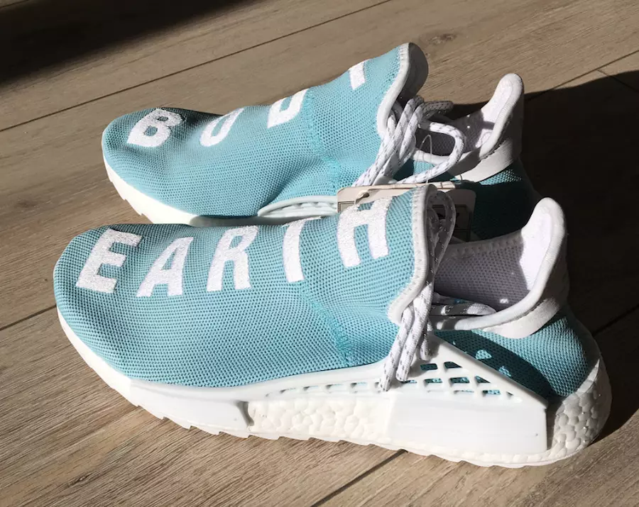 Pharrell adidas NMD Hu Body Earth Blau Clar