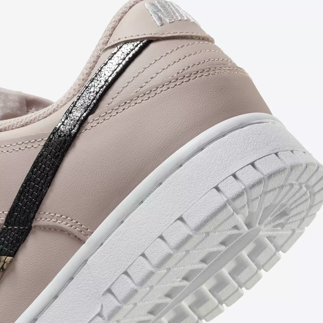 Nike Dunk Low Pink WMNS DD7099-200 Dáta Eisiúna