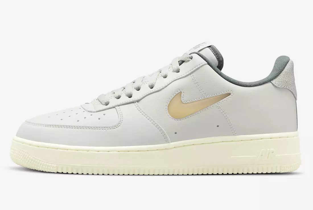 Nike Air Force 1 07 LX עצם קלה חיוור וניל מטומטם אפור DC8894-001 תאריך שחרור