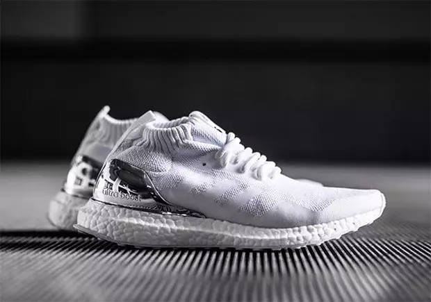 Lähem ülevaade Ronnie Fiegi valgest Kith x adidas Ultra Boost Mid'ist