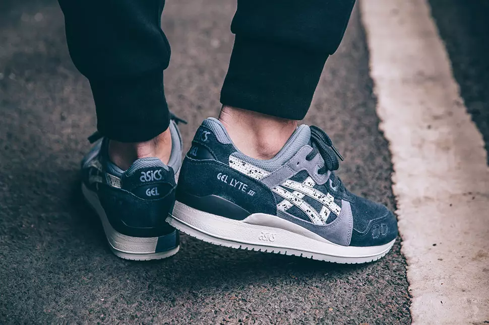 Paketa ASICS Gel Lyte III “Granite”.