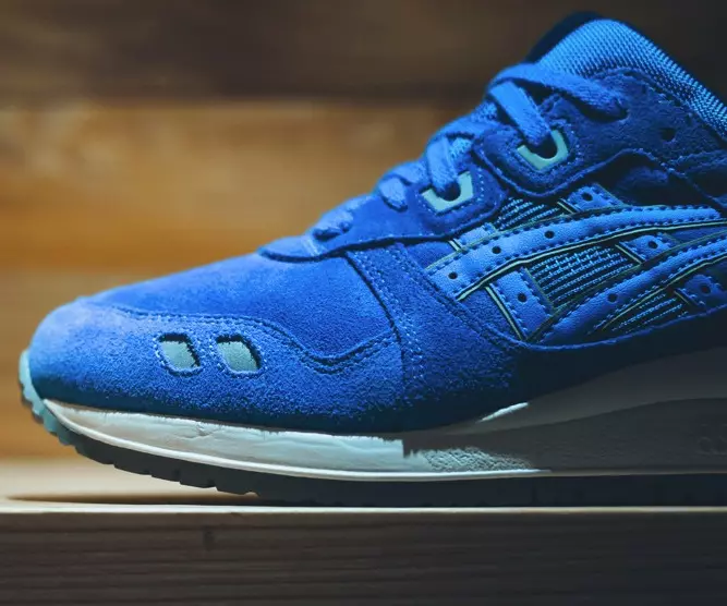 ASICS Gel Lyte III ミッドブルー