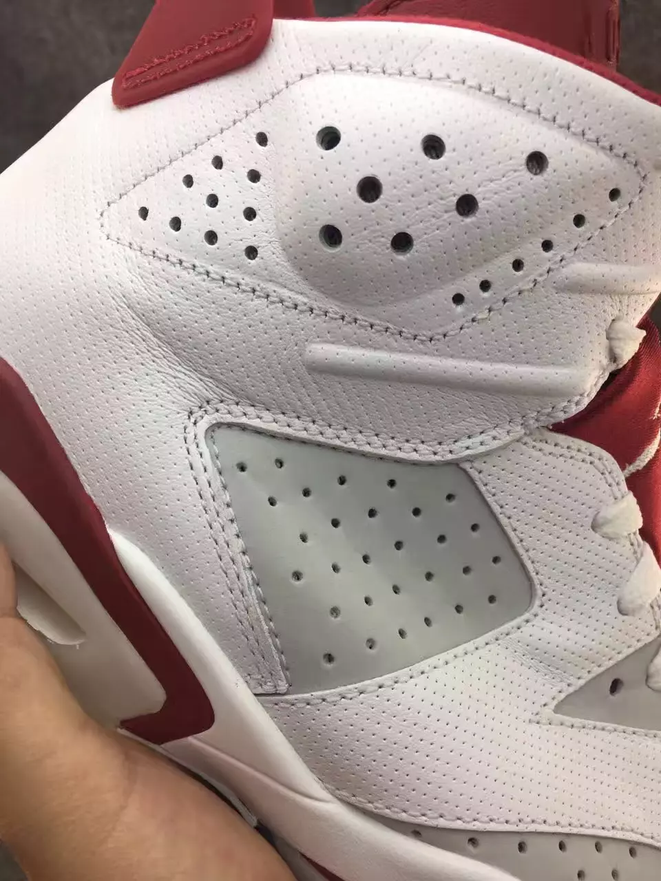 Data de llançament de les Air Jordan 6 Hare