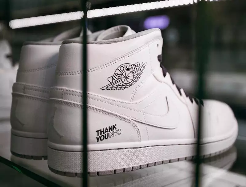 Air Jordan 1 Рахмет сізге NYC Jeter