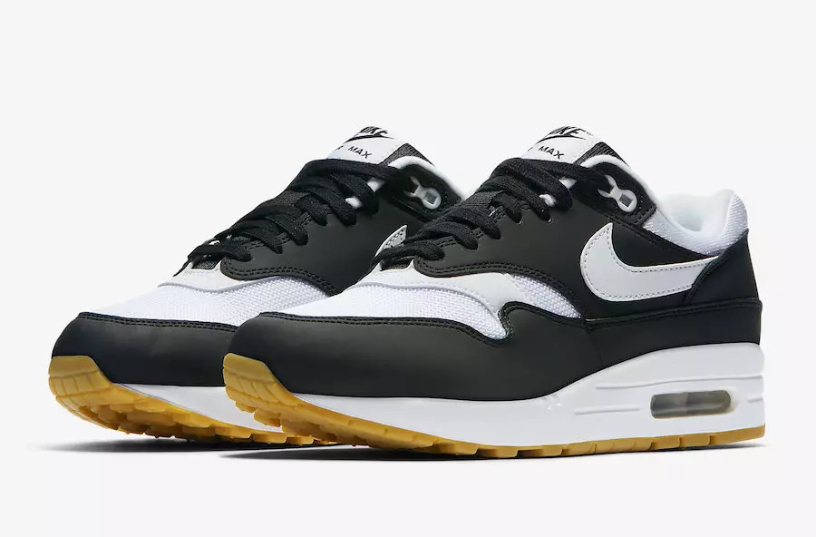 Nike Air Max 1 losun í svörtu/hvítu með gúmmísóla