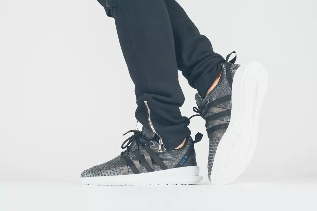 adidas SL Loop Runner Chromatech Qara