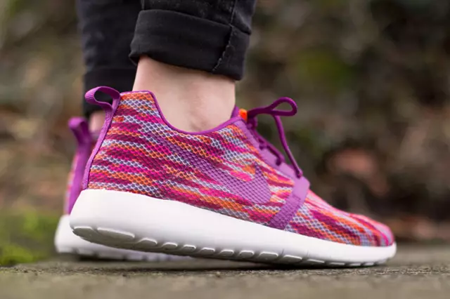 Nike-Roshe-Run-Flight-GS-Bold-Berry-Total-Różowy-Pow-2