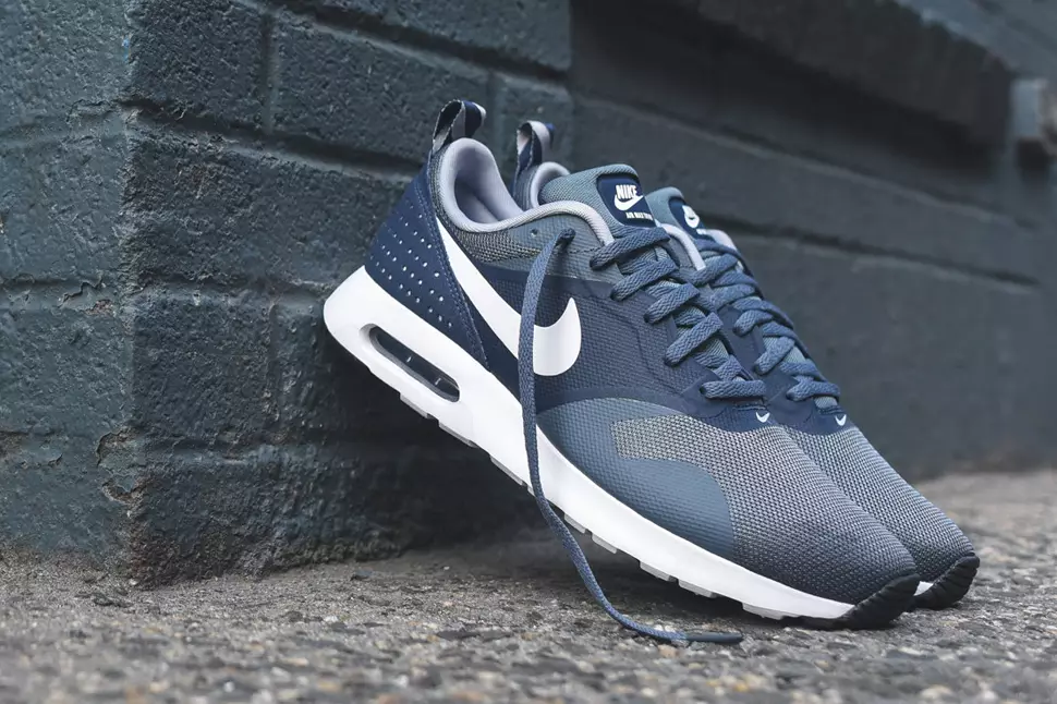 Nike Air Max Tavas Essential Mitternachtsblau