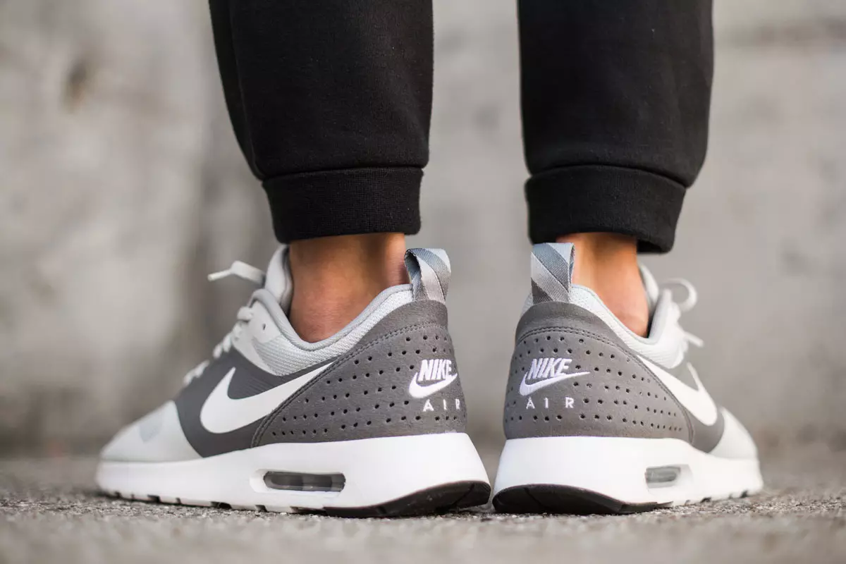 Nike Air Max Tavas Essential სუფთა პლატინა