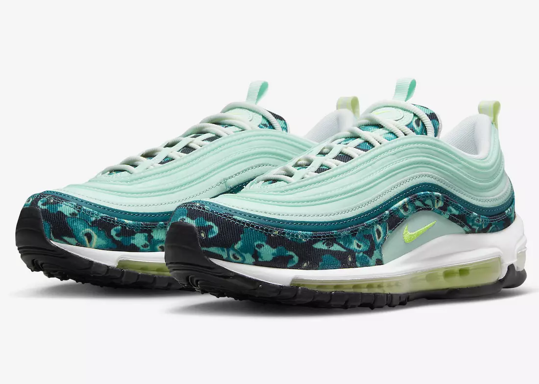 Nike versiert deze Air Max 97 met opvallende patronen