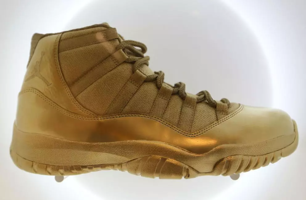 Air Jordan 11 guld