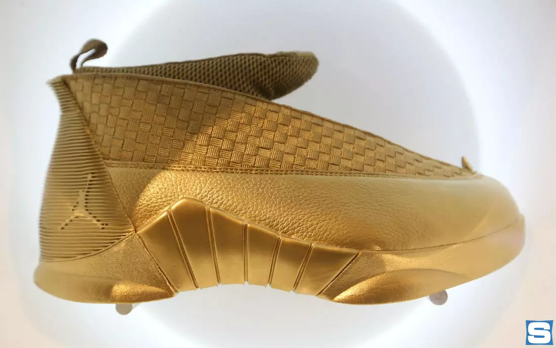 Collezione Air Jordan 15 Gold