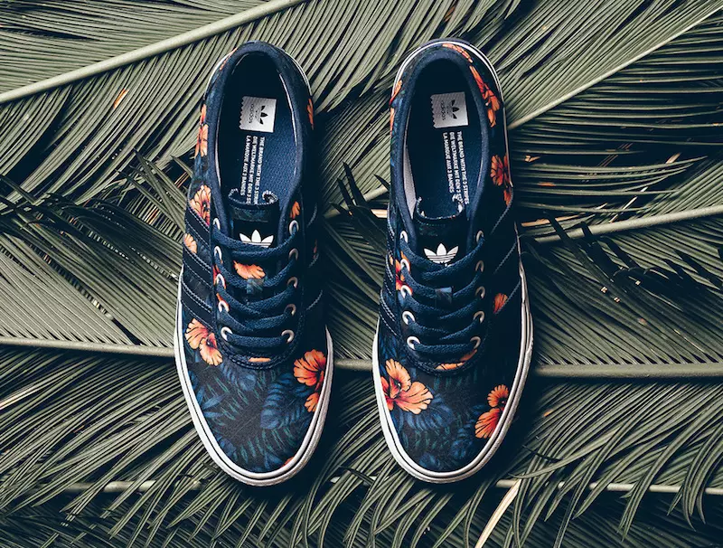 adidas Adi-Ease utgivelser i "Indigo Floral"