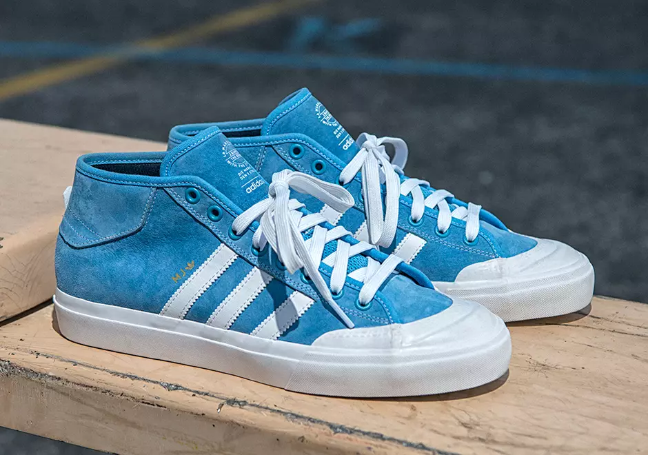 Марк Джонсон adidas Matchcourt Mid UNC