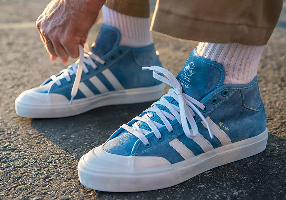 Марк Джонсон adidas Matchcourt Mid UNC