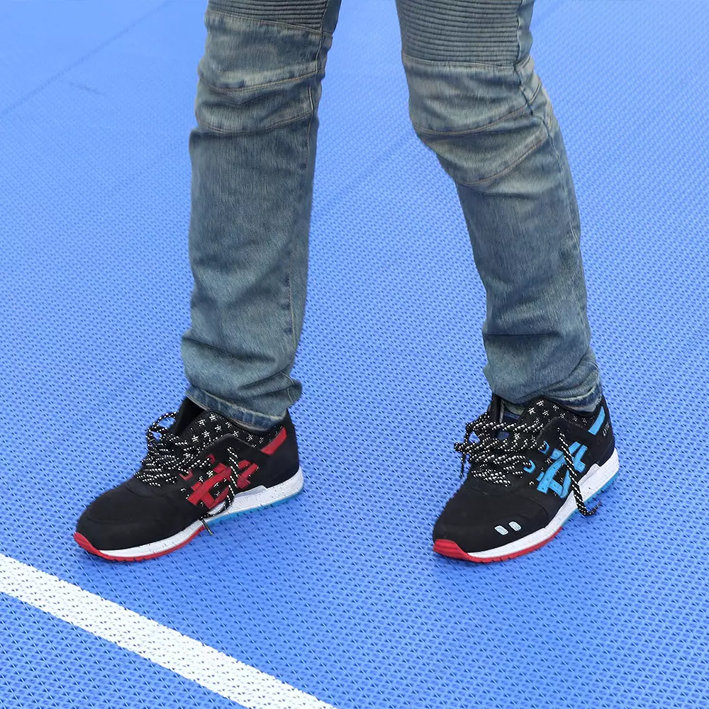 Wale ASICS Flaskraket