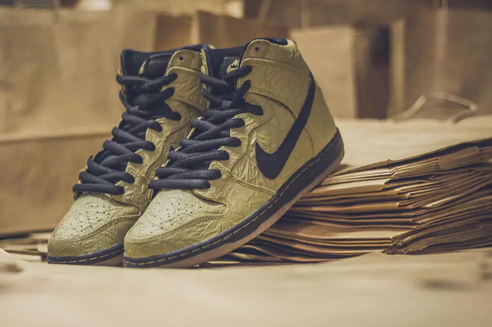 Geantă de hârtie maro Nike SB Dunk High