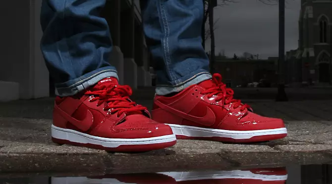 Un alt Nike SB Dunk Low inspirat de Air Jordan 11