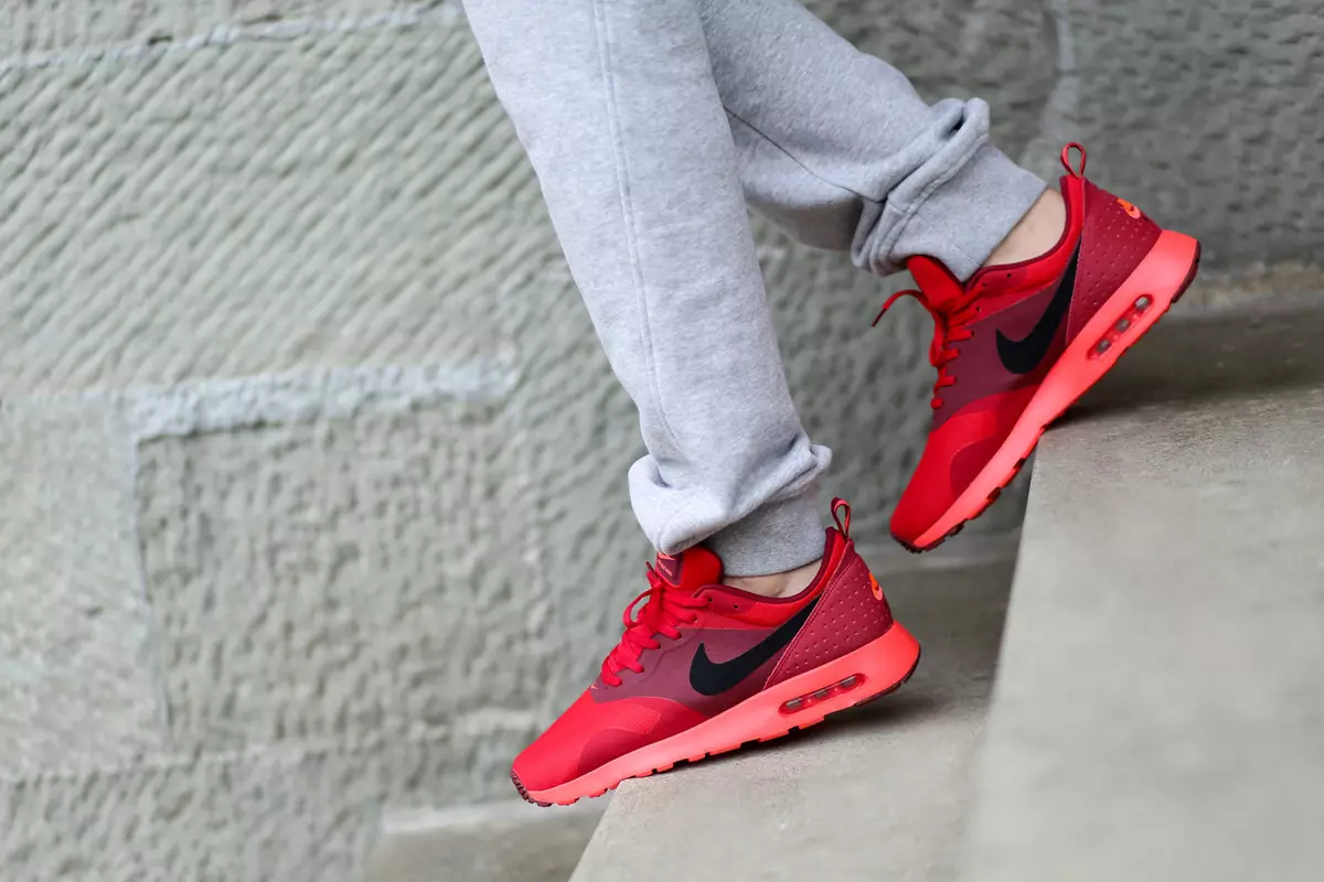 nike-air-max-tavas-донишгоҳи сурх-3