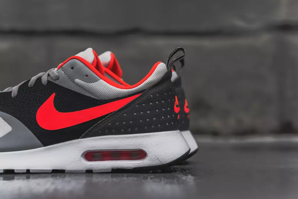 Nike-Air-Max-Tavas-Bright-Crimson-3