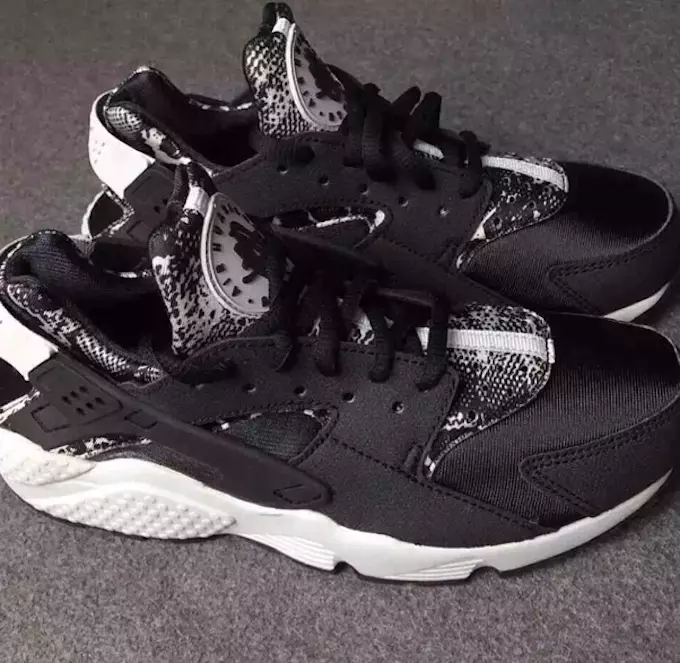 Nike Air Huarache pelle di serpente nero bianco