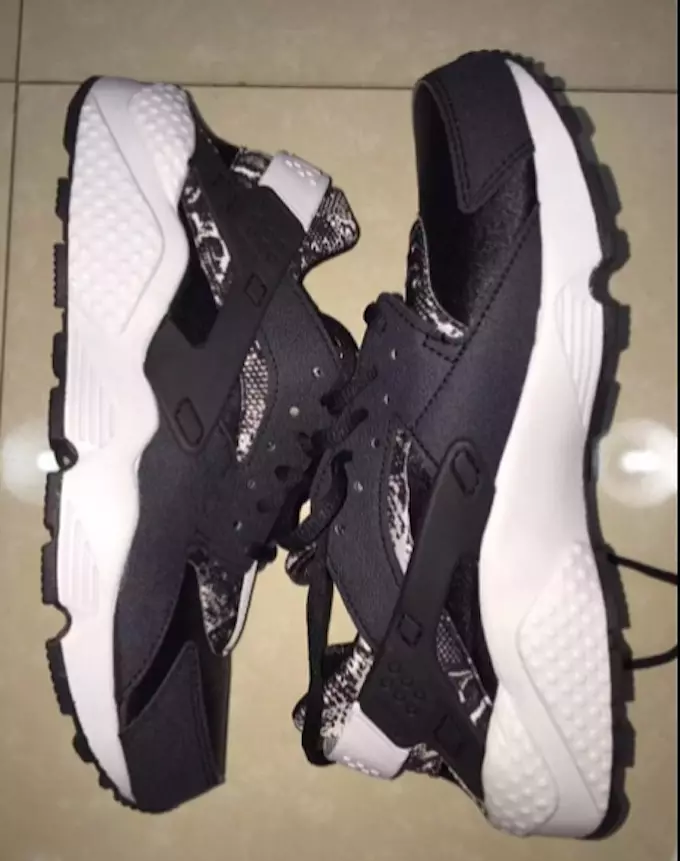 Nike Air Huarache melna balta čūskas āda