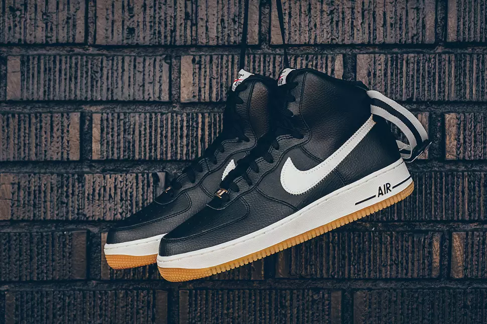 Nike Air Force 1 High Zwart Gum