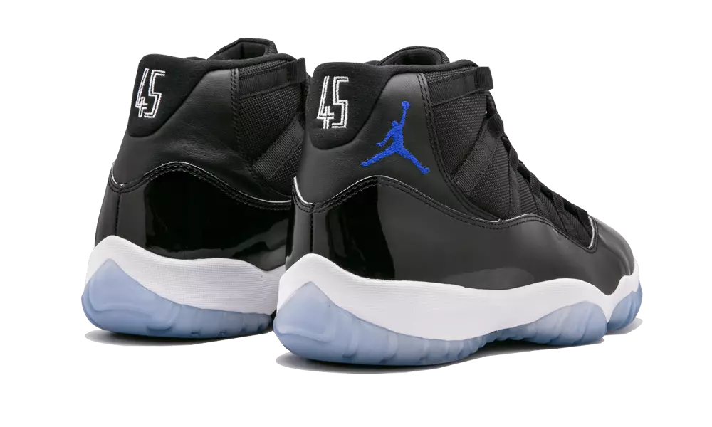 Air Jordan 11 Space Jam 2016 წელი