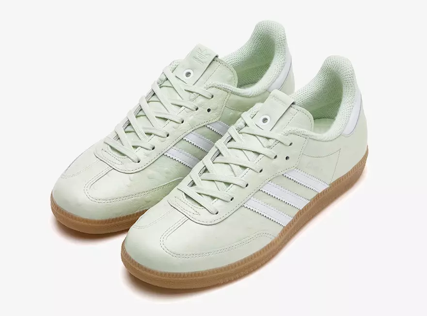 NAKED adida Treisiú Ultra Samba