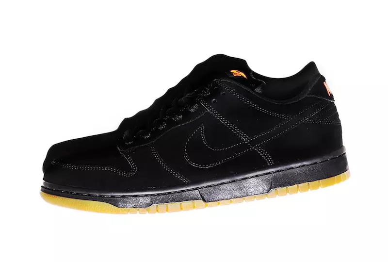 Sraith Bosca Bán Nike SB Pacáiste Pigeon Dubh Raygun