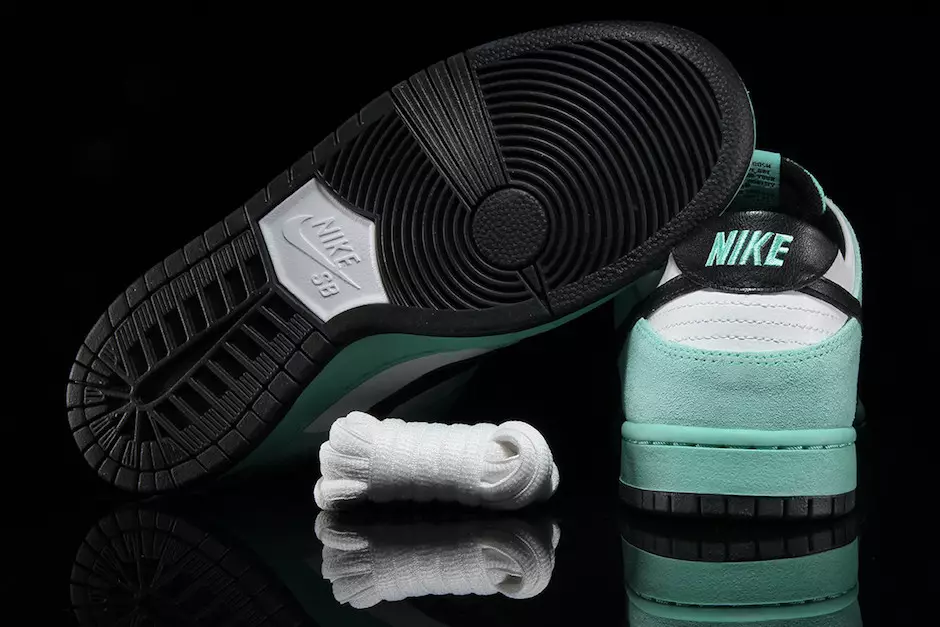 Crystal Nike SB Dunk Low Sea