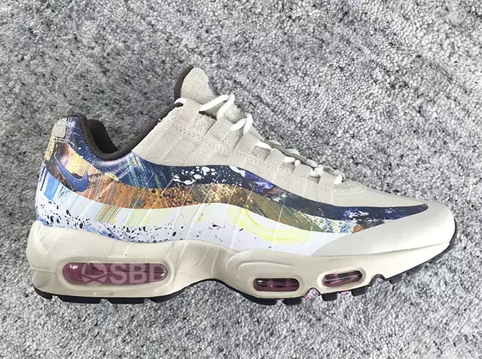 Эти Nike Air Max 95 украшены дикими графическими принтами