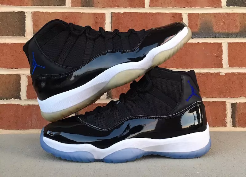 Air Jordan 11 Space Jam 2009 VS 2016 Comparison