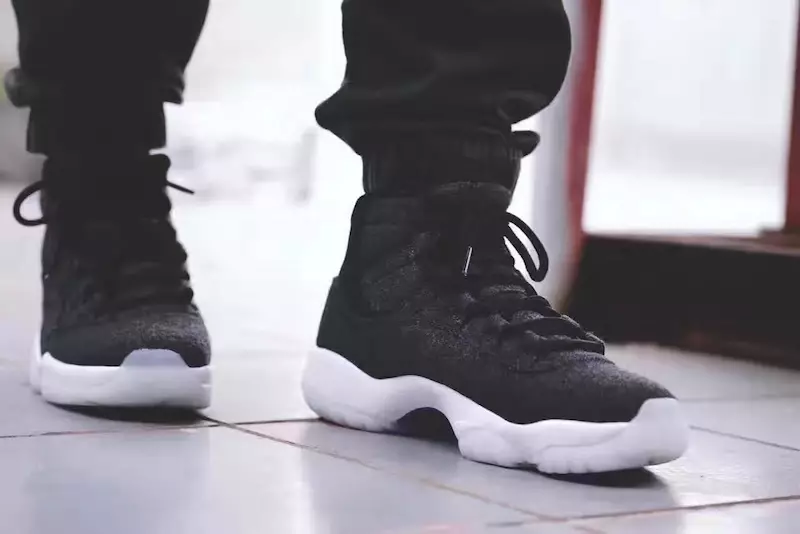 Air Jordan 11 Woll Op-Féiss