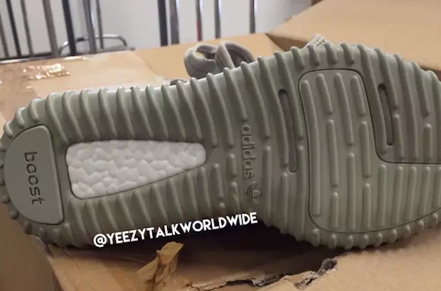 אַדידאַס Yeezy 350 באָאָסט מאָאָנראָקק