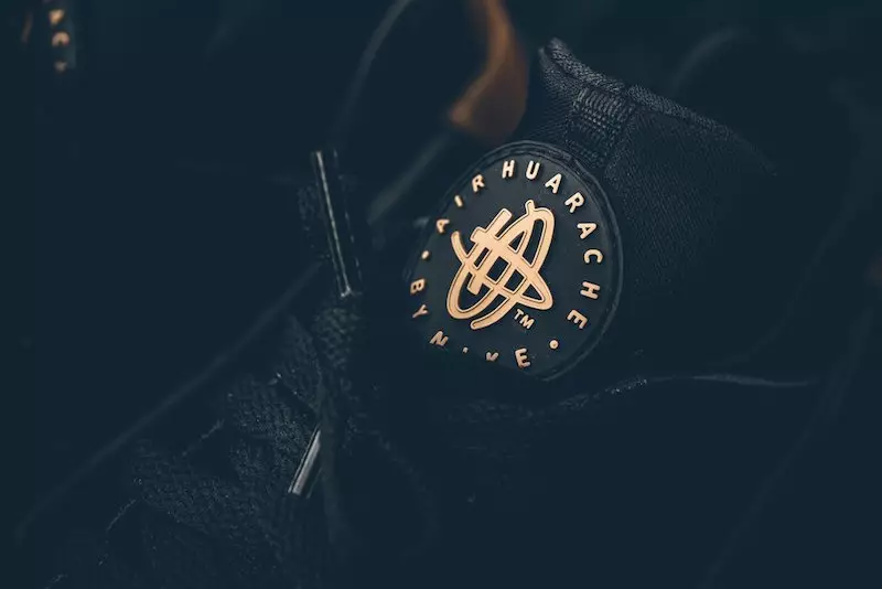 Nike Air Huarache Black Metallic Gold