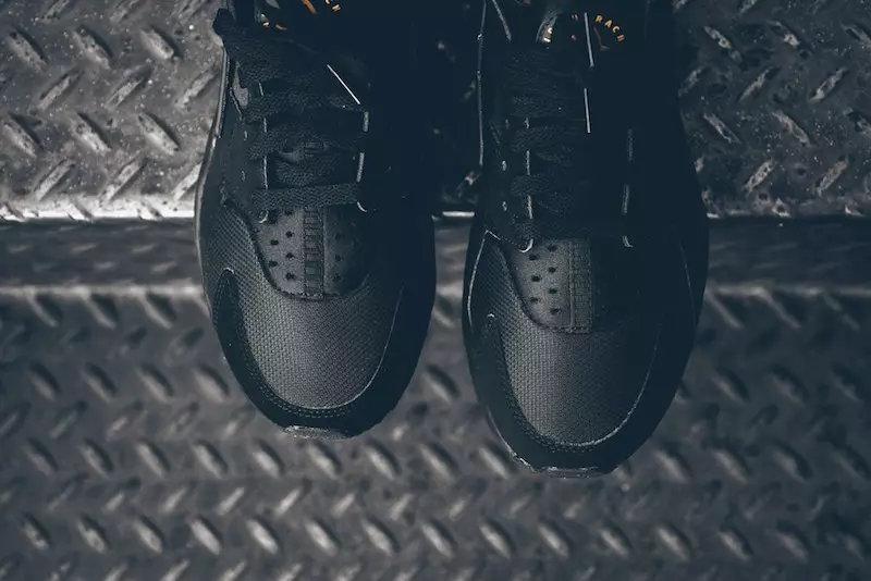 Nike Air Huarache Black Metallic Gold