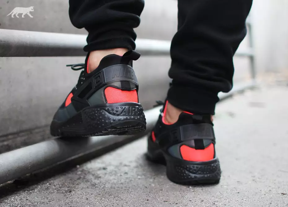 Nike Air Huarache Utility PRM hologram