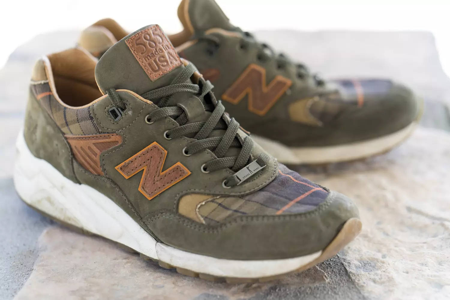 Ball an Buck x New Balance 585 Sporting Här