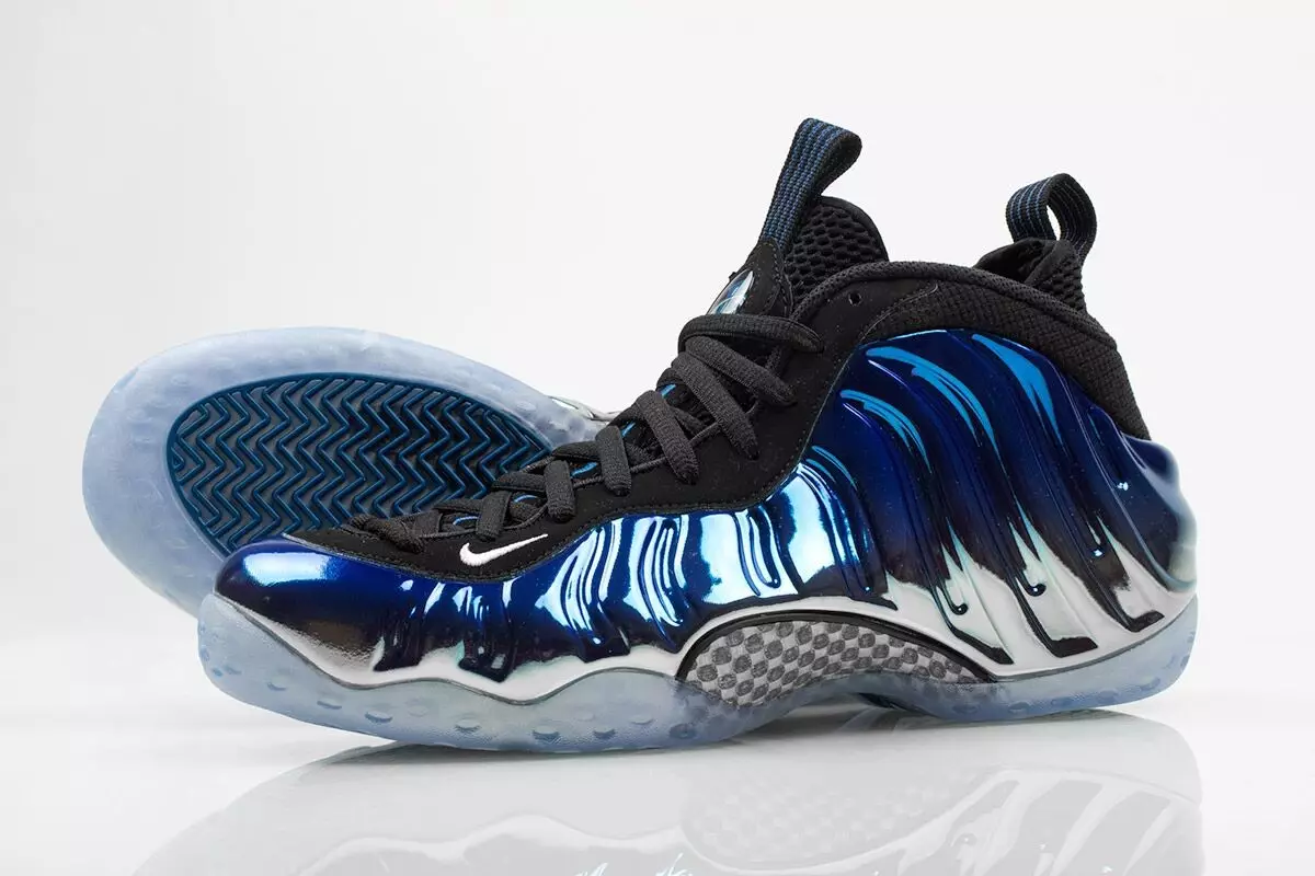 Сіняе люстэрка Nike Foamposite One PRM