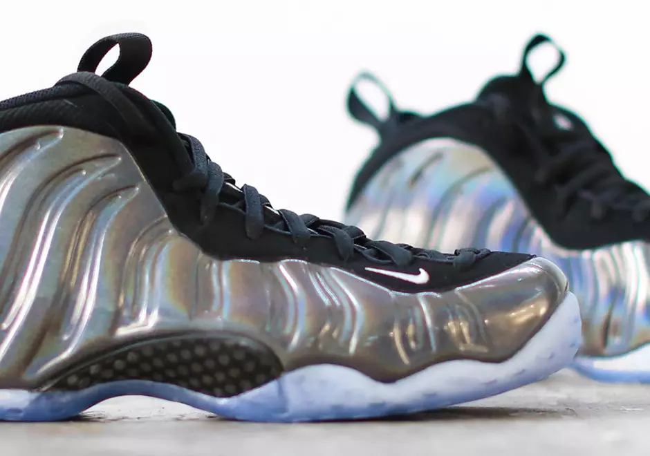 Ngày phát hành Nike Air Foamposite One Hologram