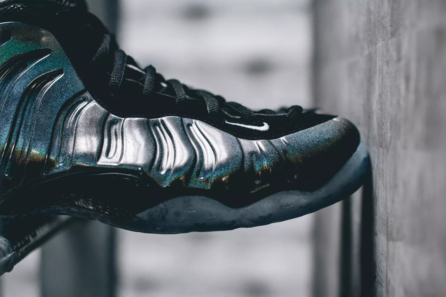 Hologram Nike Air Foamposite